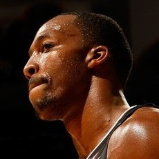 Lakers Dikabarkan Bidik Howard & Chris Paul