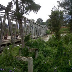 Duh! Diterjang Arus Sungai, Jembatan Pikhe di Wamena Ambles
