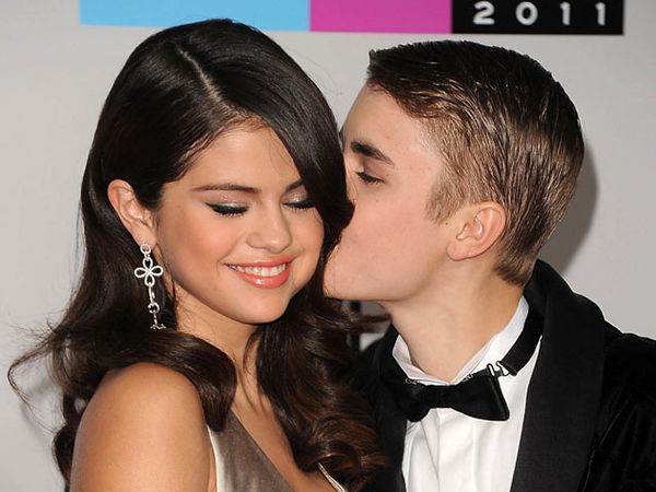 5 Pasangan Artis Hollywood Terbaik 2011