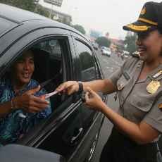 Polwan Kampanyekan Anti Kekerasan Perempuan dan Anak