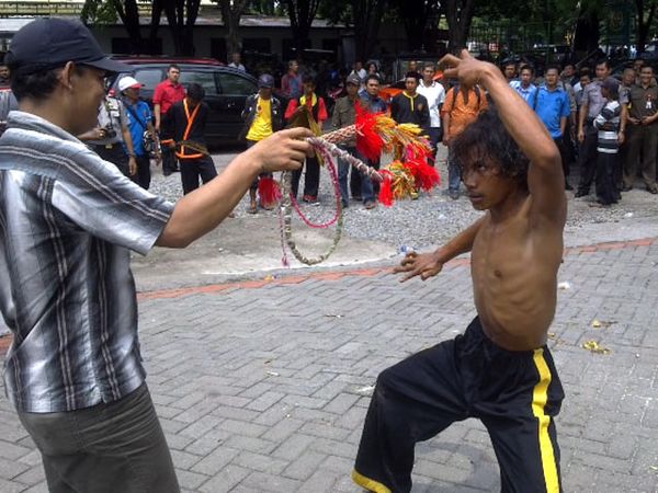 Laskar Gunung Jati Sindir Koruptor