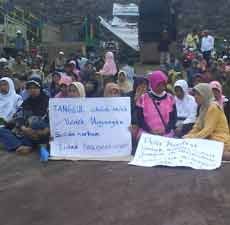 Tuntut Ganti Rugi, Ratusan Warga Korban Lumpur Gelar Istighosah