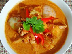 Inilah Makanan Yang Bikin Gigi Kusam!