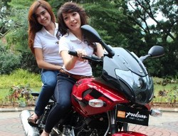 Di Honduras Naik Motor Tidak Boleh Berboncengan