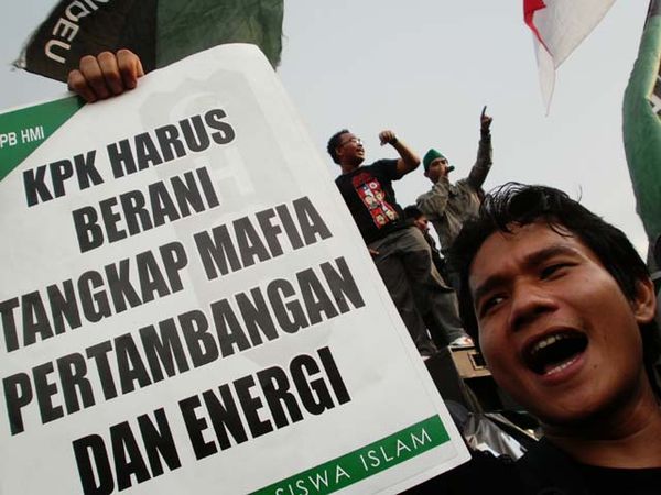 Mahasiswa Geruduk Istana Merdeka