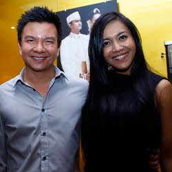 Gaun Pernikahan Jerry Aurum dan Denada Impor dari Italia