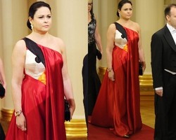 Gala Dinner di Istana, Wanita Ini Pakai Gaun Angry Birds