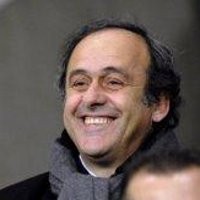 Pilih Manusia, Platini Tolak Teknologi Garis Gawang