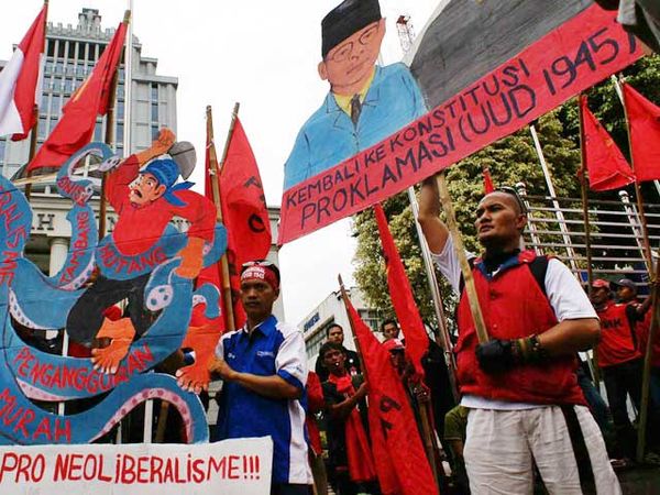 MK Didesak Kembalikan Konstitusi ke UUD 1945 yang Asli