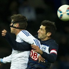 Atasi Hertha, Schalke Tempel Bayern