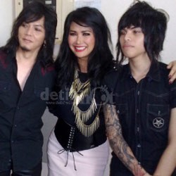 Cerai, Anak Ovy Masih Anggap Titi DJ Sebagai Ibu