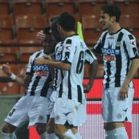 Udinese Rebut Puncak Klasemen