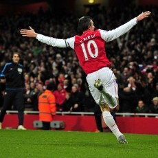 Wenger: Van Persie Layak Dipuji