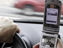 3.092 Pengendara Tewas di AS Akibat Main HP Saat Nyetir