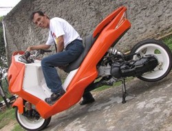 Yamaha Xeon di Tangan Kartunis