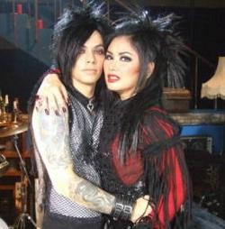 Ini Dia Penyebab Perceraian Titi DJ dan Ovy