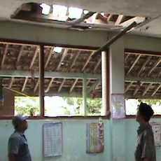 Atap Dua SDN di Malang Ambruk 