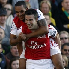 Van Persie Bisa Jadi Legenda Arsenal