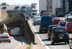 Kusutnya Peta Jalan di London Bikin Otak Sopir Taksi Membesar