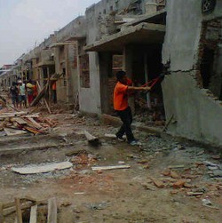 106 Rumah Elit di Komplek BPS Duren Sawit Dibongkar