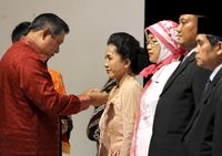 Pendonor Darah Terima Penghargaan