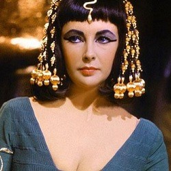 Wig Cleopatra Elizabeth Taylor Dijual Rp 142 juta