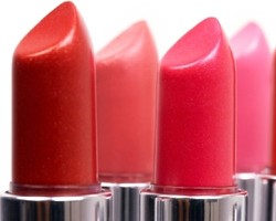 4 Warna lipstik yang Wajib Dimiliki