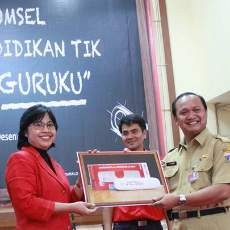 Ribuan Modem Disebar Gratis Demi Guru Melek TIK