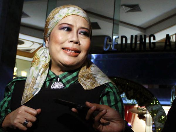 Dewi Yull Komentari Kepergian Dorce