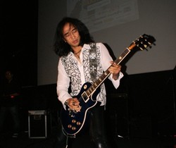 Piyu Luncurkan Film Pendek Berjudul Sakit Hati