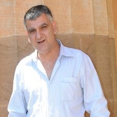 Kerja Pakai Celana Jeans, Sopir Taksi Didenda Rp 13 Juta