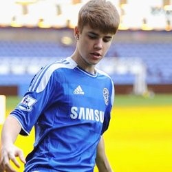 Justin Bieber Main-main ke Markas Chelsea