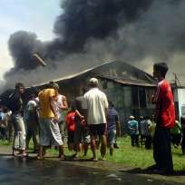 Pabrik Pembuatan Wadah Telur Terbakar