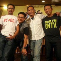 Suguhan Sangkuriang dalam Pertunjukan Kabaret Komedi