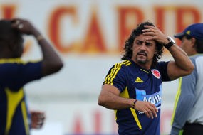 Kolombia Pecat Pelatihnya