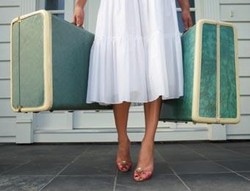 Kiat Untuk Perempuan Travelling ke Daerah Pedalaman