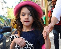 Suri Cruise Minta Hadiah Natal Senilai Rp 1,2 M