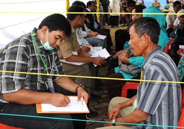 Warga Serbu Pengobatan Gratis