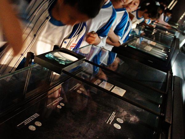 Melihat Koleksi Uang Lawas Indonesia