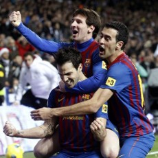 Barca dengan Tiga Bek Diklaim Lebih Kokoh