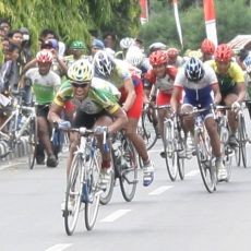 Salah Jalur Finis, Tour de Lombok Sumbawa Berakhir Kacau