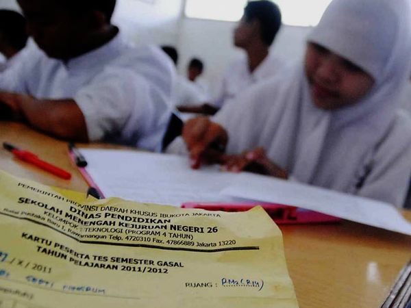 Siswa SMKN 26 Jakarta Ikuti Ujian Akhir