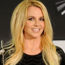 Pacar Ultah, Britney Spears Hadiahkan Motor Rp 400 juta