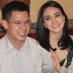 Shandy Aulia & David Akan Gelar Resepsi Awal 2012
