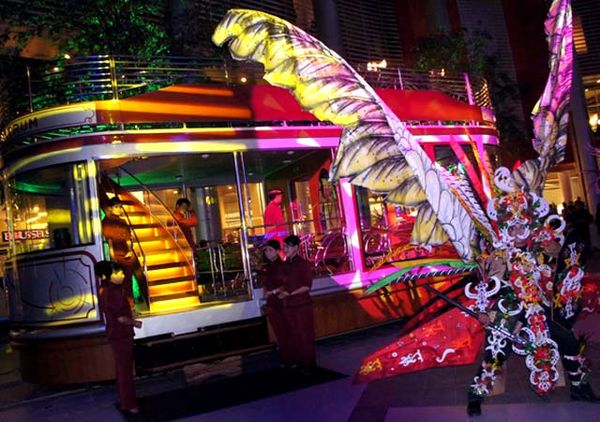 Mari Elka Pangestu Buka Jakarta EpiCarnival