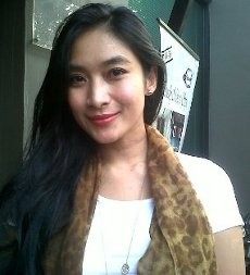 Monolog, Happy Salma akan Perankan Inggit Garnasih