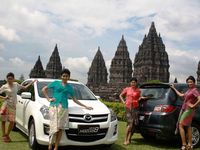 Ara Bergaya Bareng New Mazda8