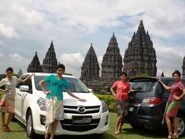 Ara Bergaya Bareng New Mazda8