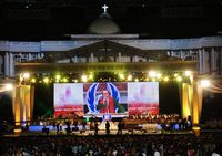 Syahdunya Malam Kudus dan Lilin Natal