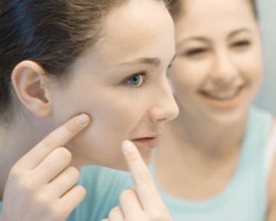 5 Makanan Untuk Mencegah Jerawat